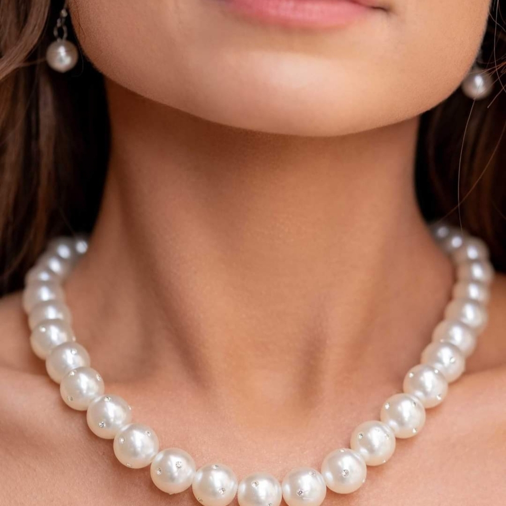 NIB Pearl Neclace with Crystal Rhinestone set in each pearl with Free Earrings